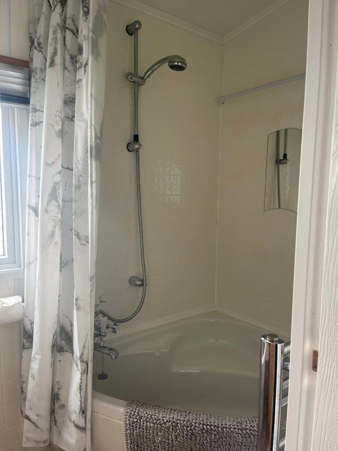 Immaculate 2-Bed Lodge In Monreith Newton Stewart Extérieur photo